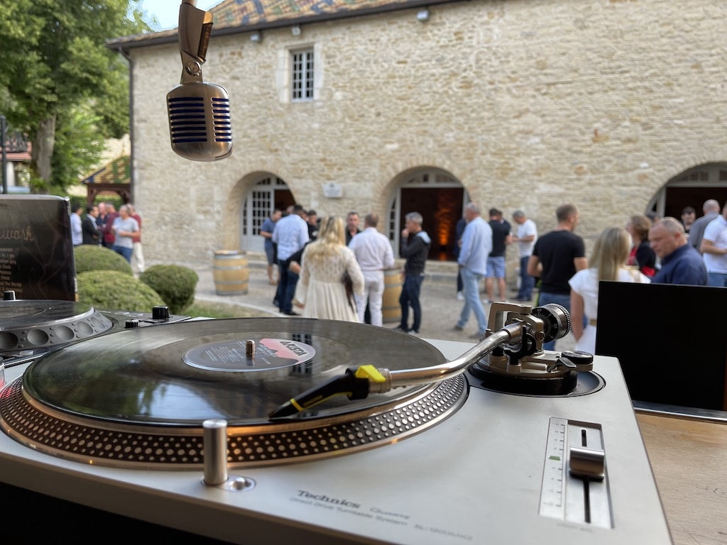 Bar à disques vinyles